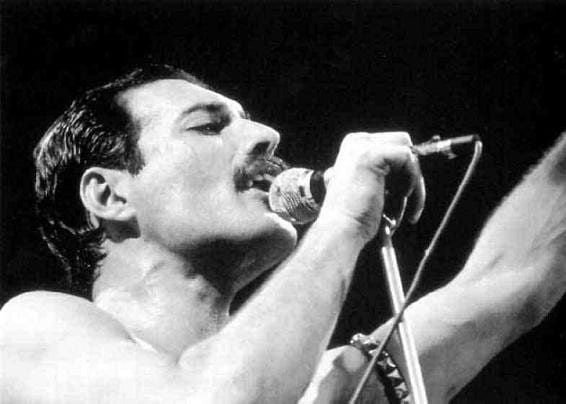 “Freddie Mercury – La biografía definitiva” (Lesley-Ann Jones, Alianza Editorial, 2012)