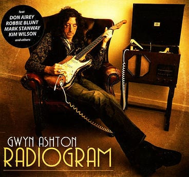 GWYN ASHTON – Radiogram: blues y rock de altos vuelos