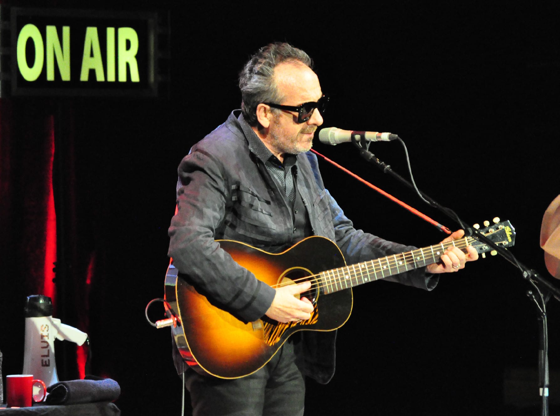 Crónica del concierto de Elvis Costello en Zaragoza, Sala Mozart del Auditorio, 04-06-2016