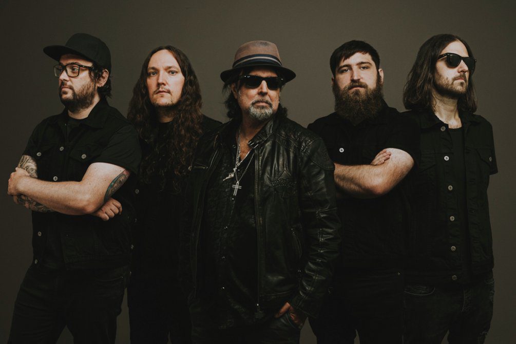 Phil Campbell and the Bastard Sons lanzan “Born To Roam»