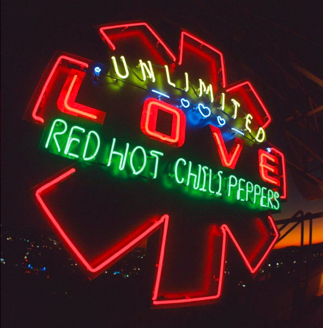 Red Hot Chili Peppers presentan Black summer, adelanto de UNLIMITED LOVE