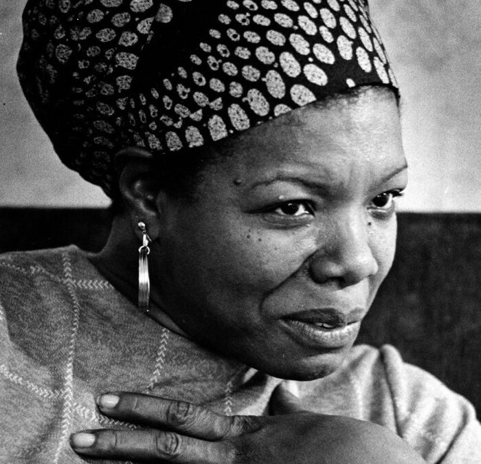 Poemas Traducidos: Aun así me levanto – Maya Angelou