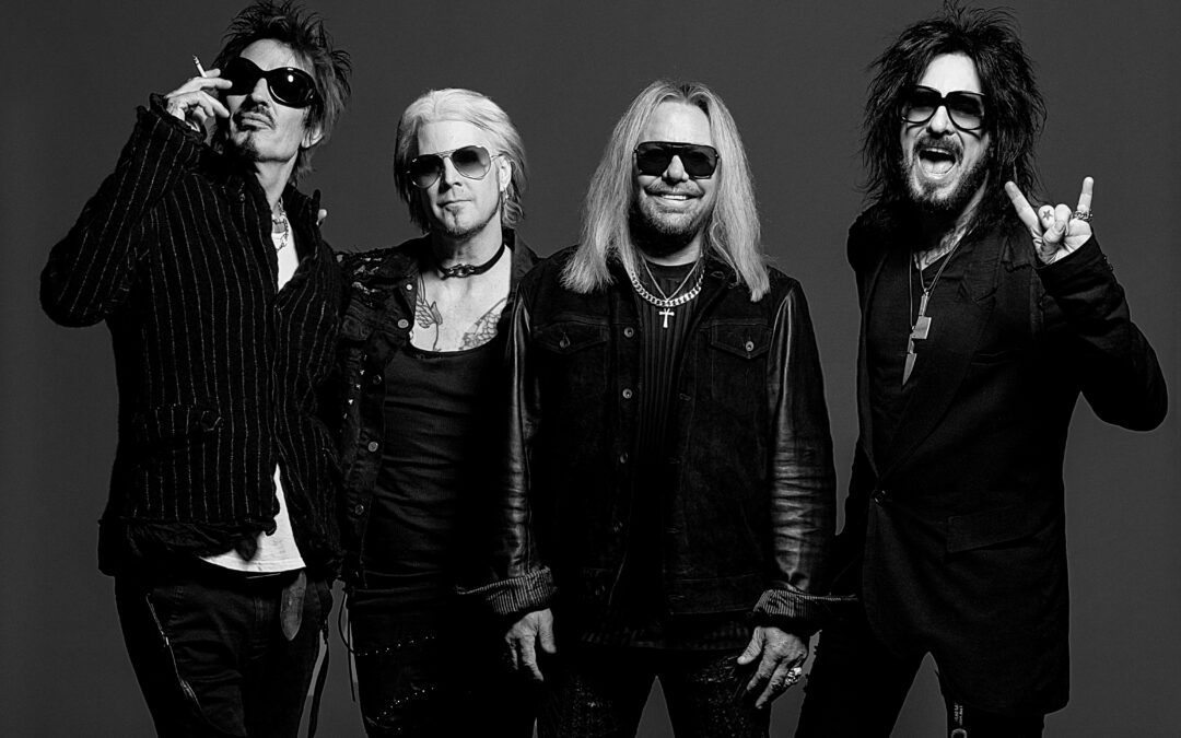 MÖTLEY CRÜE revisa su discografía desde el principio en ‘FROM THE BEGINNING’ + Vídeo con Dolly Parton
