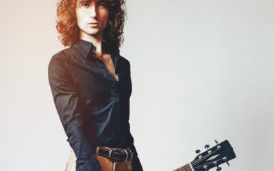 MALVA presenta este clásico atemporal «CHAMPAGNE BARATO (MI NAVIDAD)»