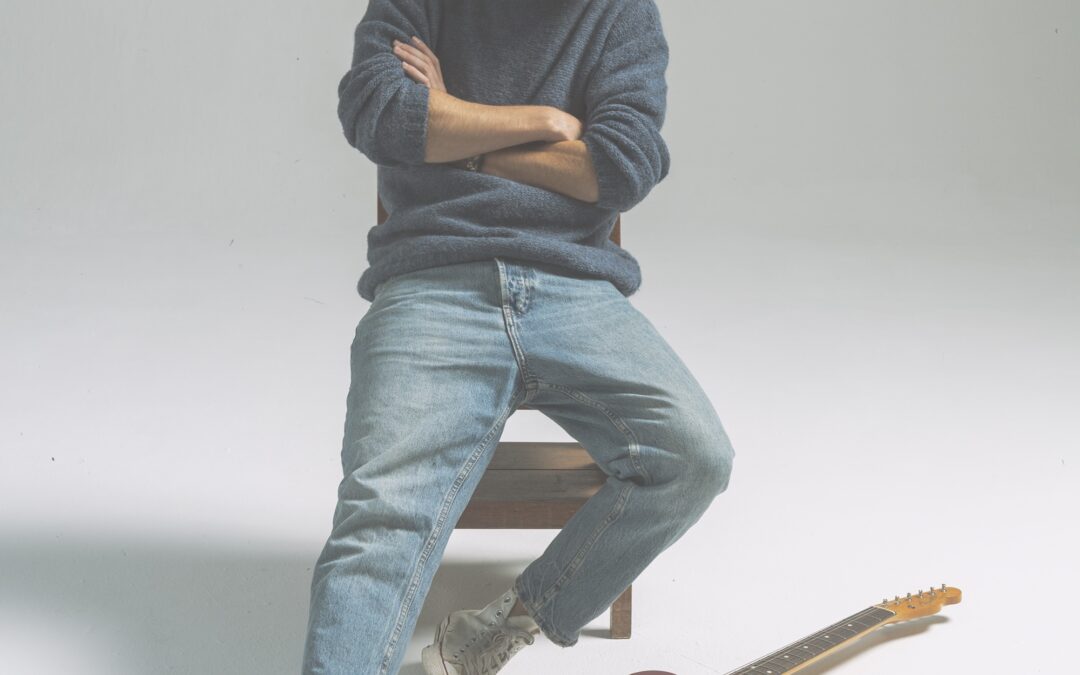 VÍCTOR MARTÍN empieza el año con una emocionante canción «MÁS»