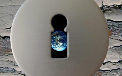 Merodeando al alguacil que me atisba